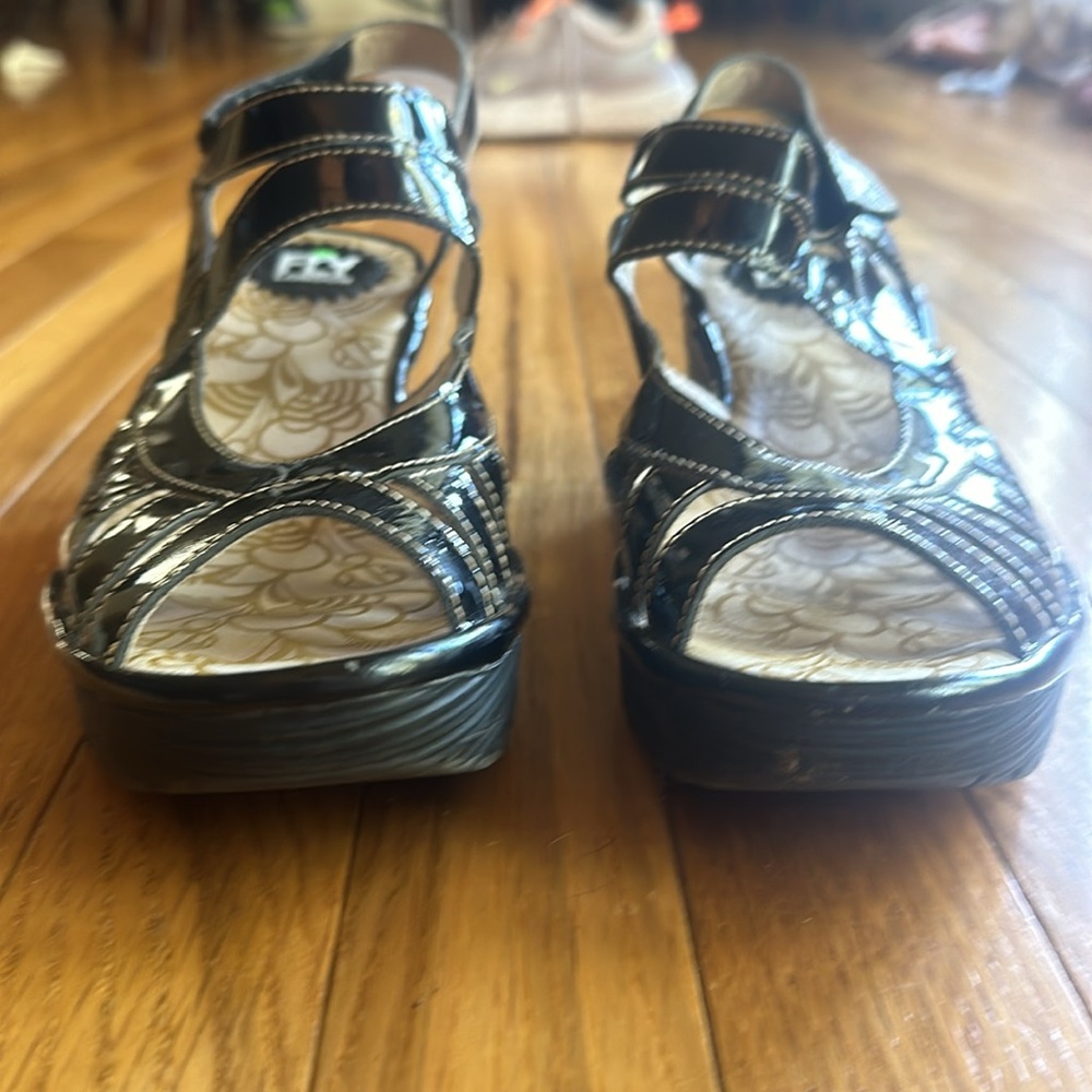 Fly London Yuma Sandal size 39/8 - Picture 5 of 7